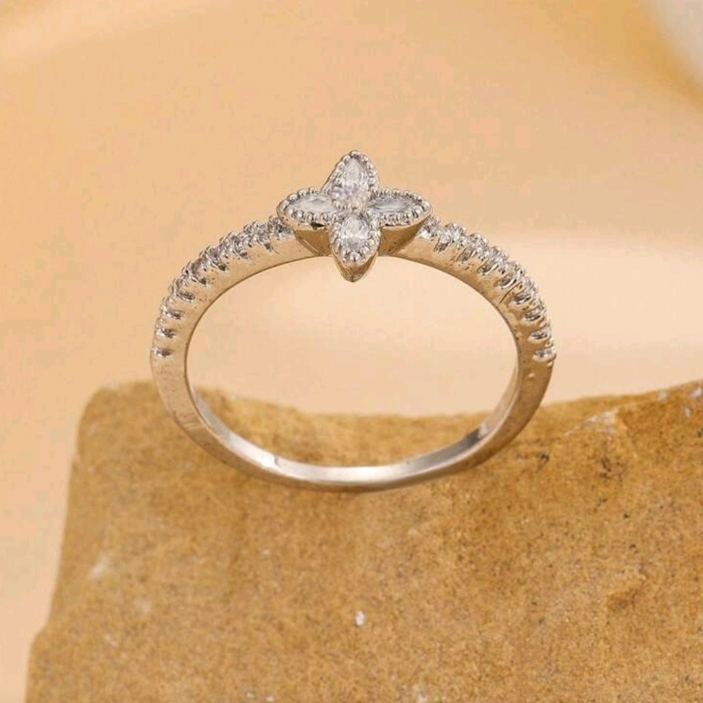 Elegant Silver Diamond Ring